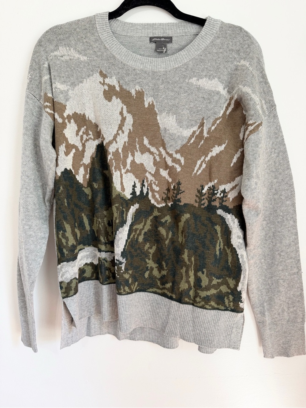 Eddie Bauer knit gray crewneck pullover sweater size medium mountains hiking